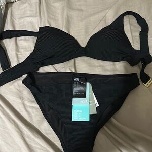 H&M ribbed bikini size 4